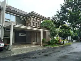 Rumah siap huni & strategis di sektor 9 bintaro