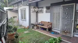 Dijual Cepat Rumah Terawat Tanah Luas Strategis Ciputat Timur