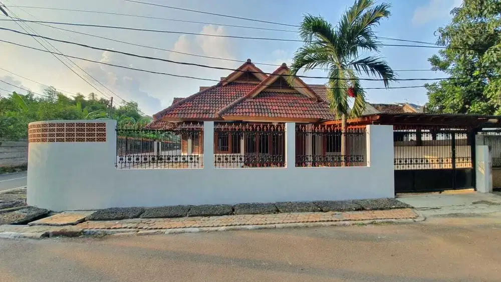 Rumah Posisi Hook di Taman Pulo Gebang, Cakung Jakarta Timur