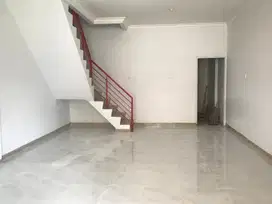 Disewa Ruko Bagus dan Strategis di Boulevard Harapan Indah, Bekasi