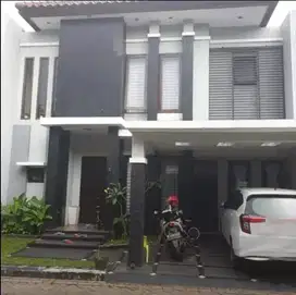Rumah siap huni lokasi strategis di jati padang jaksel