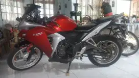 Honda CBR 250R CBU