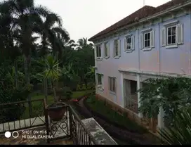 Rumah Asri 2 Lantai View Danau Di Telaga Kahuripan Bogor Halaman Luas