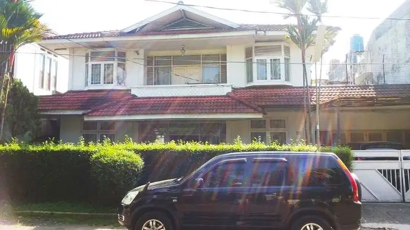 Dijual Rumah Nyaman 2 Lantai di Cinere Depok