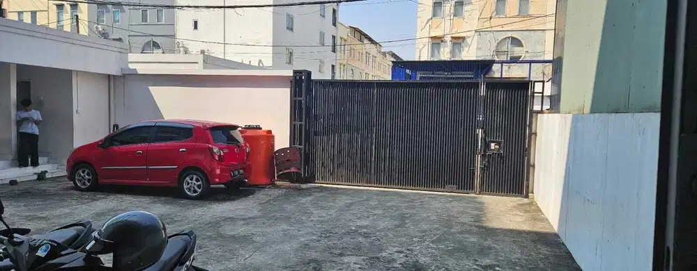 Dijual Cepat Gudang & Kantor Bonus Lift di Sentra Industri Terpadu 1