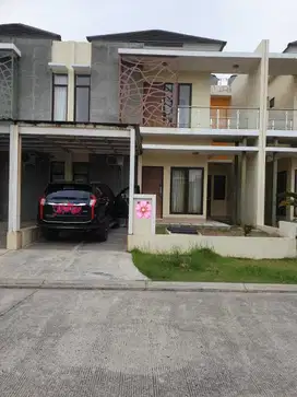 Rumah di Cluster Arana Kota Harapan Indah, Bekasi