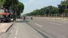 Dijual Rumah lama /hitung tanah saja. di Jl.Gunung Sahari Raya JakPus