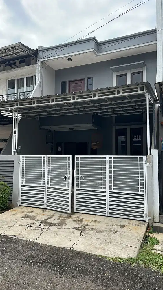 Dijual Rumah Siap Huni Lokasi Strategis di Sektor 1E
