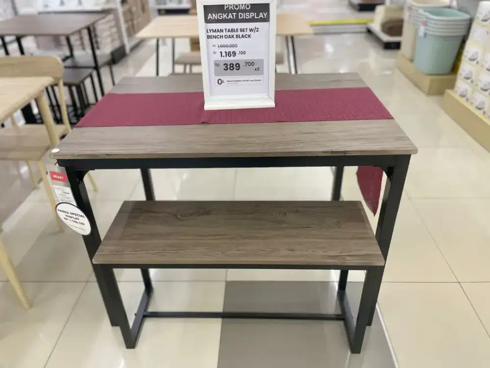 Meja makan viral