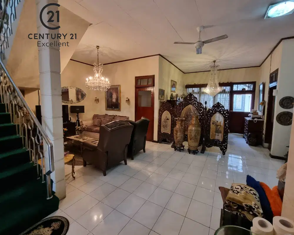 DIJUAL RUMAH ASRI DI  KEBAYORAN BARU, JAKARTA SELATAN