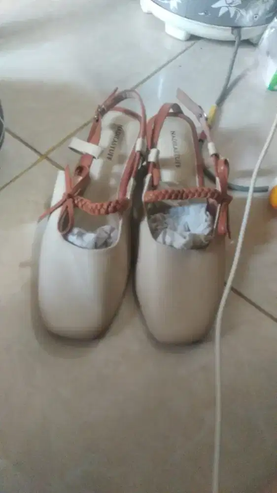 Sendal wanita modern