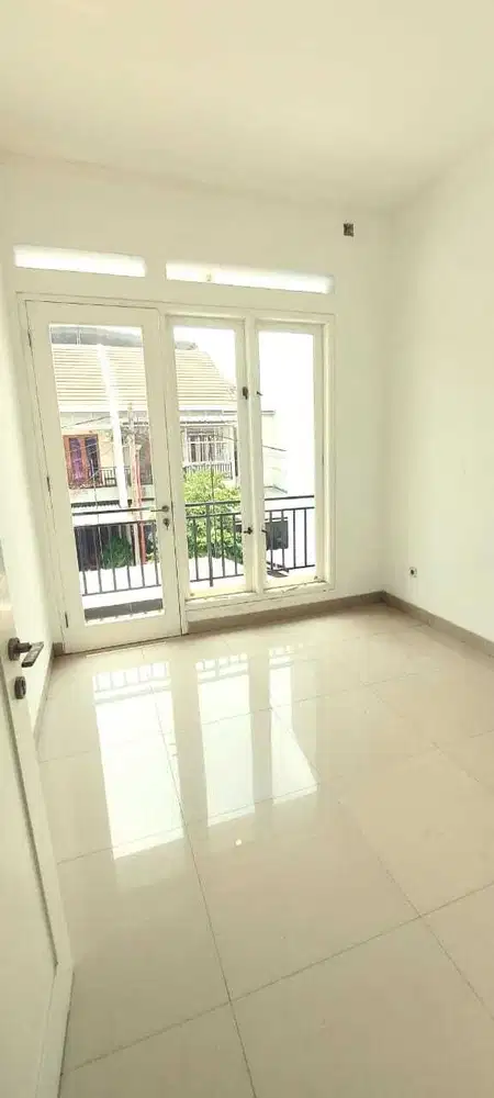 Dijual Rumah Siap Huni 2 Lantai di Cluster Pesona Harapan Indah Bekasi