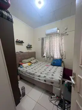 Rumah Strategis Di Taman Sari Kota Harapan Indah Bekasi Dekat Mall
