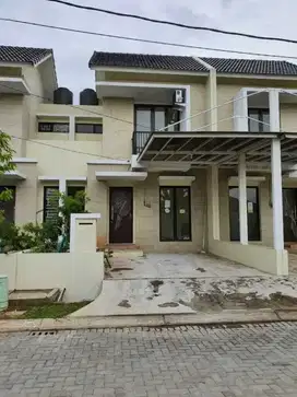 Disewakan Rumah 2lantai Green Ara Residence Harapan Indah