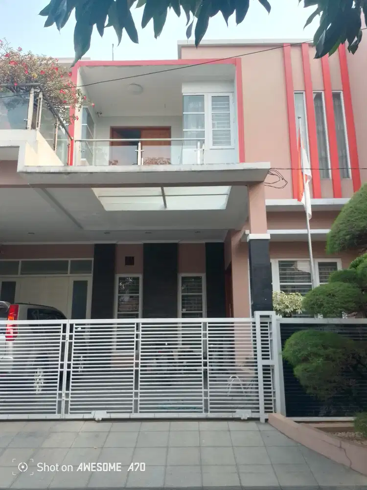Di Cepat jual Rumah 2 1/2 full furnished  di TYTIAN INDAH BEKASI UTARA