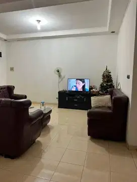 Rumah 2 lantai Bintara Bekasi row jalan lebar