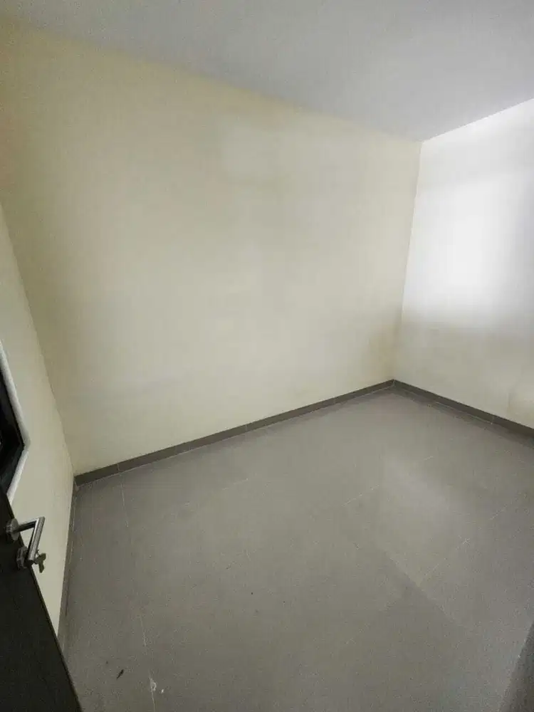 Dijual Rumah Rapi Dan Murah di Villa melati mas