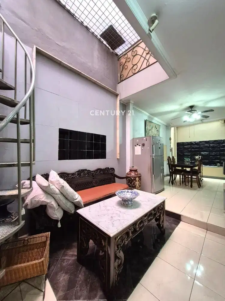 Rumah Luas Siap Huni Di Bintaro Sektor 9  8695