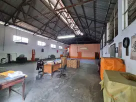 Gudang Dan Rumah Tinggal Di Jalan Tanah Sereal Jakarta Barat