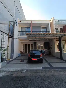 Rumah 2 Lantai di Cluster Riviera - Kelapa Gading, Jakarta Utara