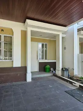 Disewakan Rumah Siap Huni di Cluster South Thames - JGC, Jakarta Timur