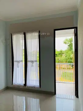 Rumah Siap Huni Di Graha Raya Bagus Dan Terawat  3537