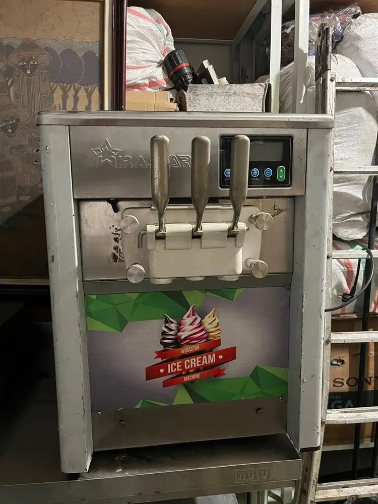 Mesin Es Krim 3 Kran / Tuas Soft Ice Cream WIR 818T WIRASTAR