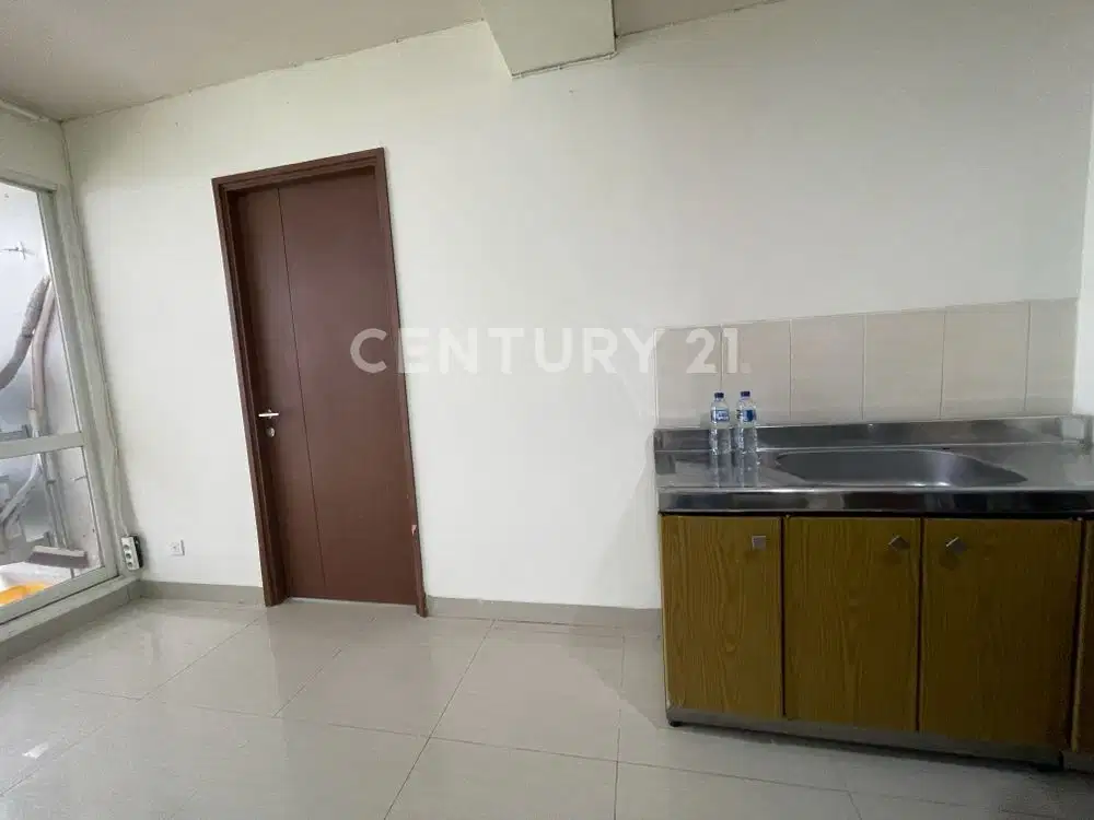 Apartemen Calia 3BR Unfurnished Lantai 27 Hadap Pacuan Kuda