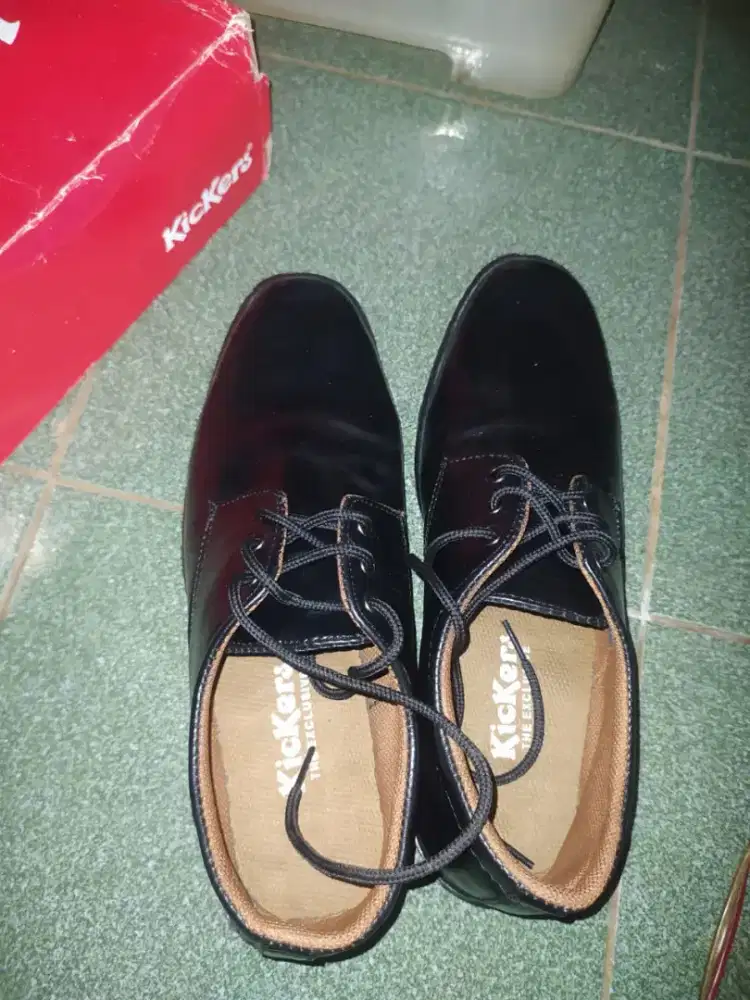 SEPATU PANTOFEL