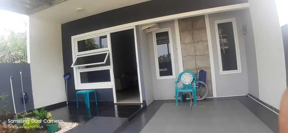 DIJUAL RUMAH MODERN TROPIS SIAP HUNI DI SAWANGAN