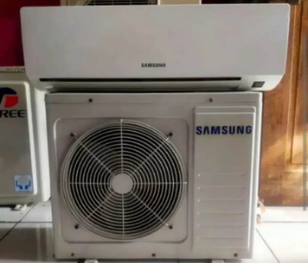 AC SAMSUNG 1/2 PK ISTIMEWA