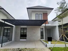 Jual rumah bagus view danau di hilago bsb city