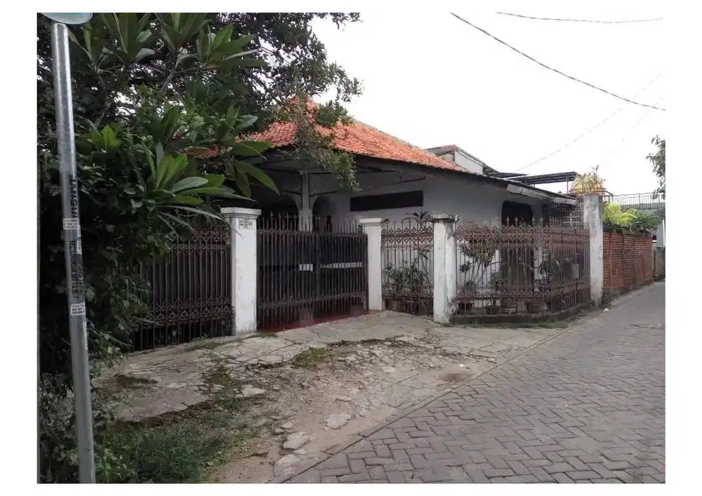 Rumah besar murah di Kreo Larangan Ciledug dekat Transjakarta