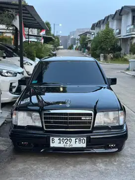 Mercedes-Benz E300 1987 Bensin