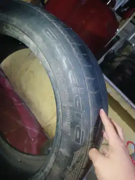 Ban Accelera 235/50 R18 (3521)