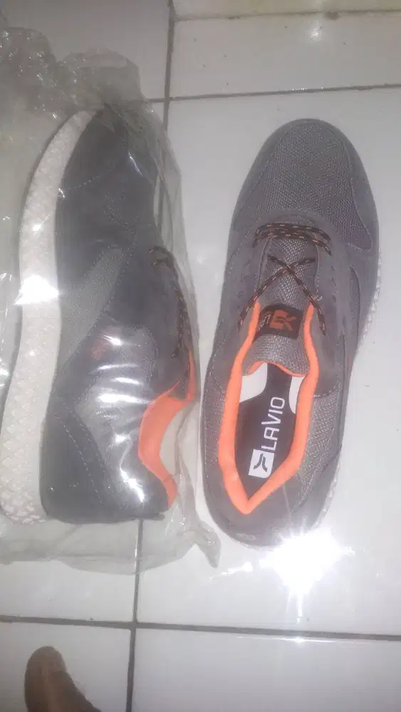 Sepatu safety lavio nomer 41 dan 43
