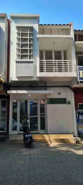 Rumah dalam klaster dijual dekat pos sekuriti