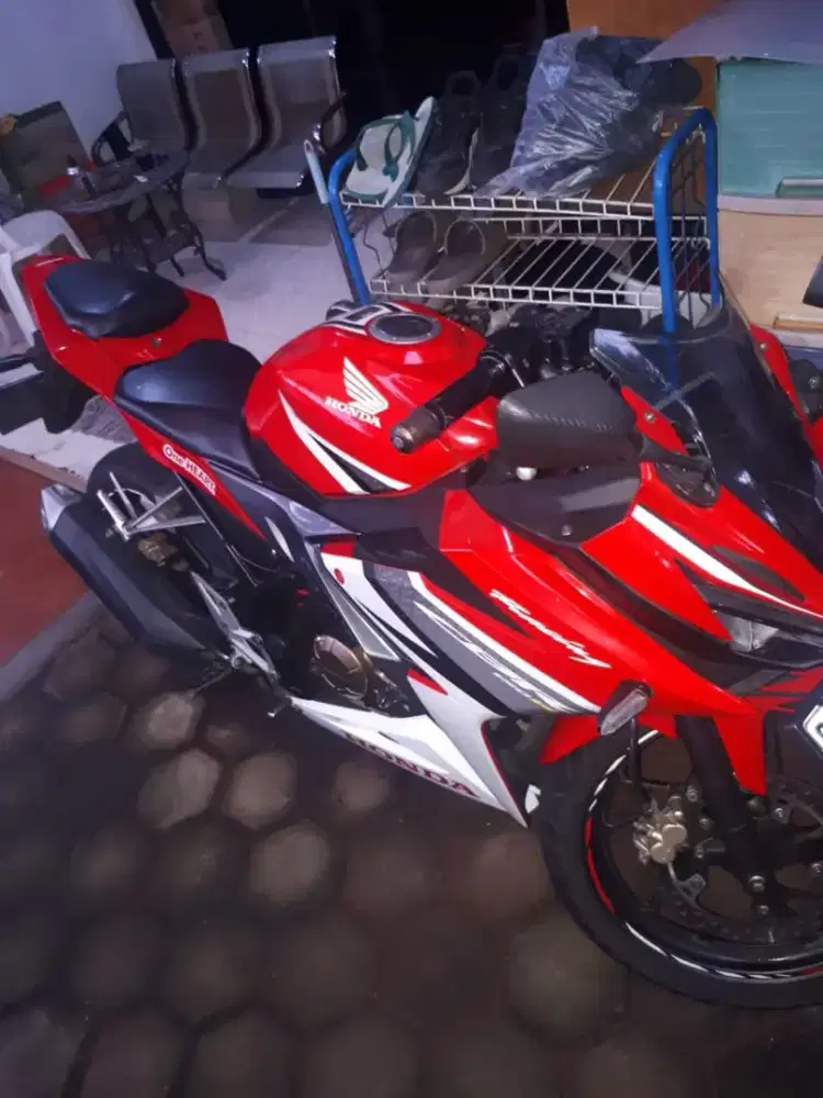 Dijual CBR150R Bisa Nego Tipis