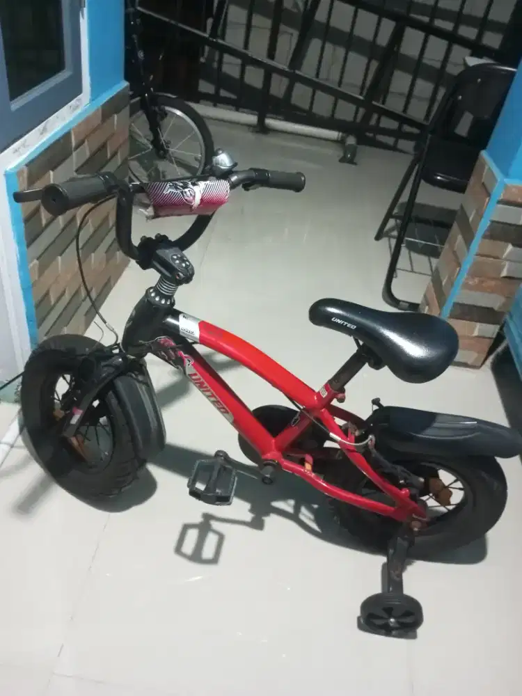 Sepeda united size 12