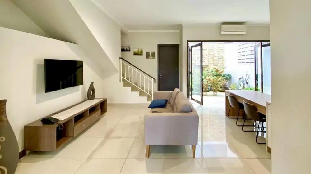 Dijual Rumah Semi Furnished Discovery Bintaro Jaya #233337