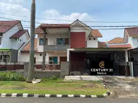 Dijual rumah 2lt halaman luas. Kemang Pratama. Bekasi.