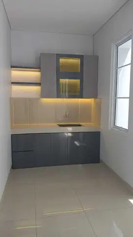 Rumah Sewa 2 Lantai Lokasi Straterig di Cluster Menaggio