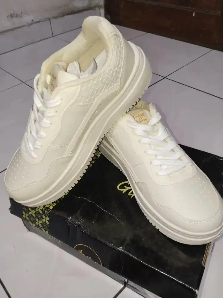 Aerostreet X Gibran - Sepatu Sneakers Casual