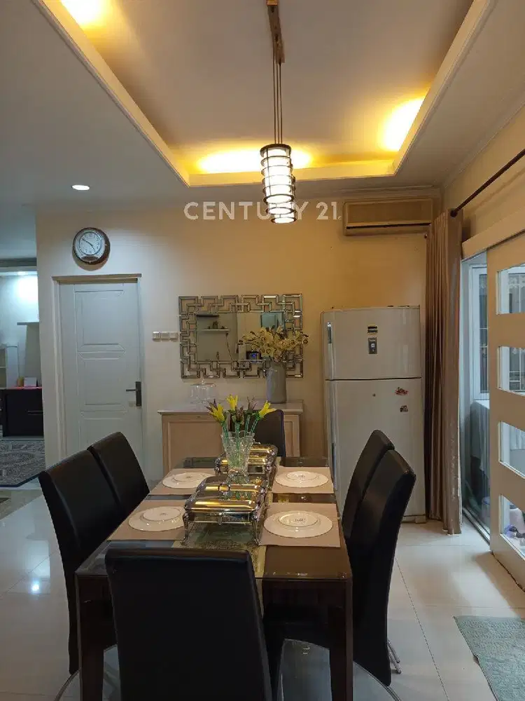 Rumah Cantik 2 Lantai Siap Huni Di Kota Wisata Cibubur S8994