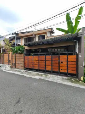Rumah second siap huni di komplek Cipinang Jakarta Timur