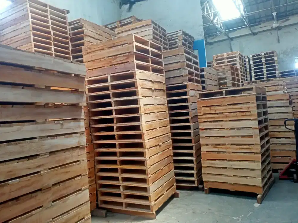 Pallet kayu ISPM-15 dan untuk lokal