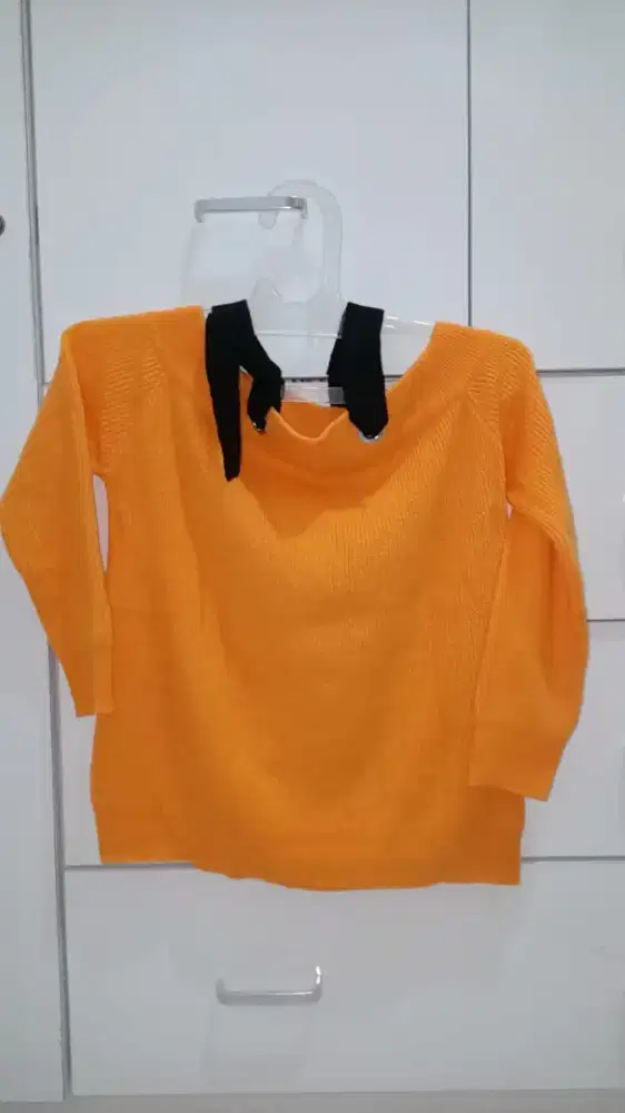 Atasan oren colorbox