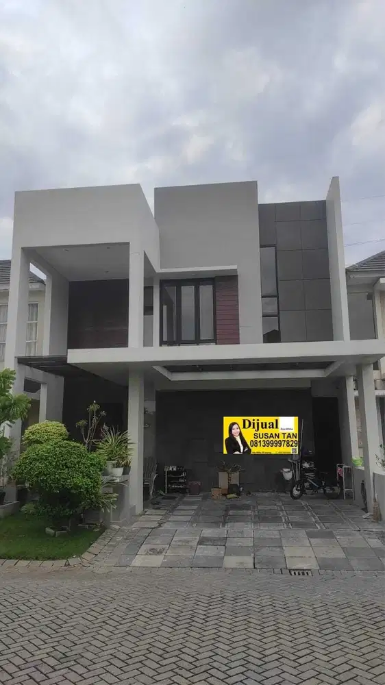 DIJUAL Rumah Royal Residence 3 Lantai Siap Huni
