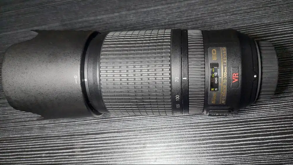 Lensa tele nikkor AF-S 70-300 VR