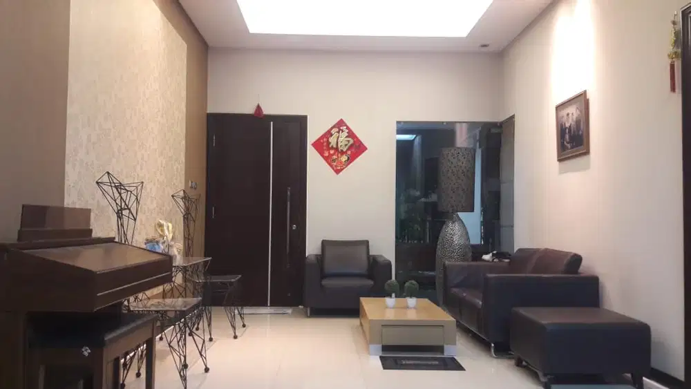 Dijual Rumah Darmo Permai Timur Terawat Strategis Siap Huni